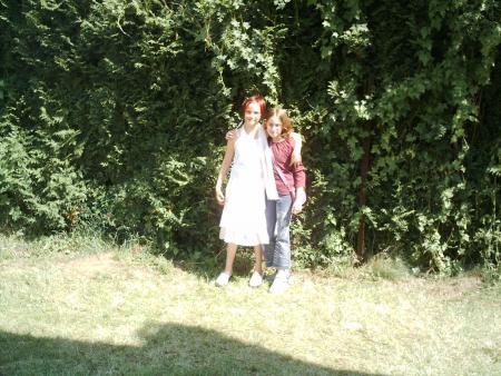 ma cousine Anas et moi à sa communion